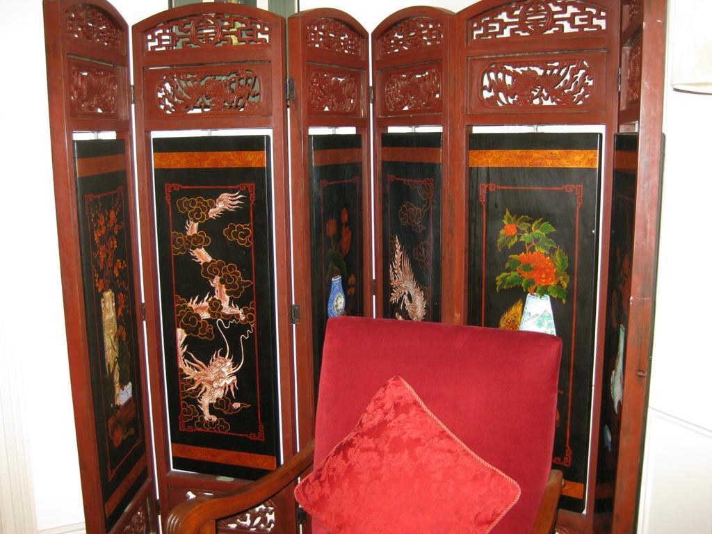 Three Chimneys Bed And Breakfast Boutique Guest House Albany Room photo